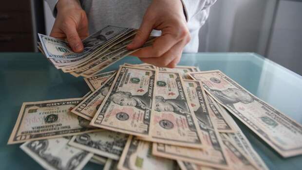 Выход из «зеленой» зоны: во что, если не в доллар, хотят вкладываться в мировых ЦБ