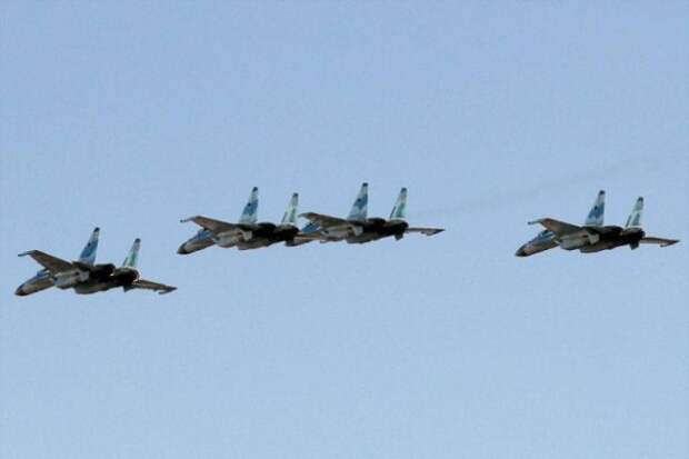 Грозные истребители Су-35 помешали высадке американского десанта
