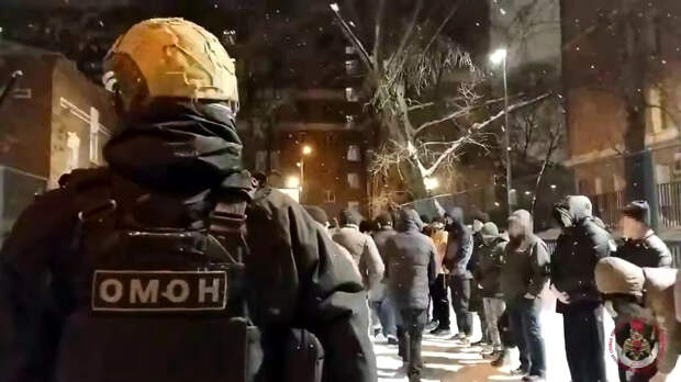 В хостеле с мигрантами в Москве задержали 160 иностранцев