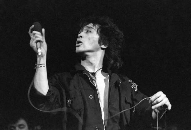 Очевидцы вспомнили бегство зрителей с первого легального концерта группы «Кино»