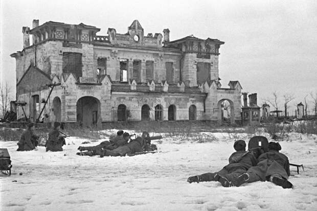 «10 сталинских ударов», которые разгромили Гитлера
