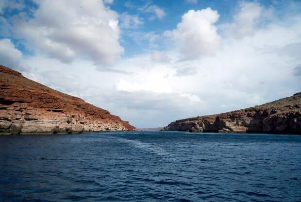 Хуситы пригрозили перекрыть Баб-эль-Мандебский пролив