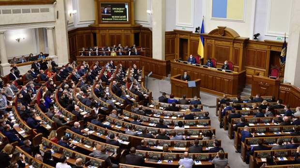 Рада отменила свободную экономическую зону с Крымом 