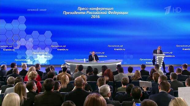 Путин послал разные сигналы Европе и США. Петр Акопов - © News Front