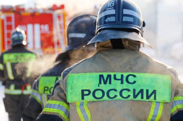 Резервуар с нефтепродуктами загорелся в российском регионе из-за атаки ВСУ