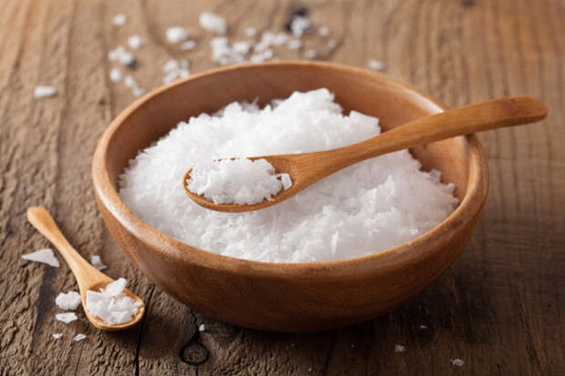 Как использовать соль в быту