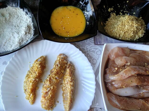 Очень простой и вкусный способ готовить куриное филе. Стрипсы в чипсах. Внуки съедают моментально