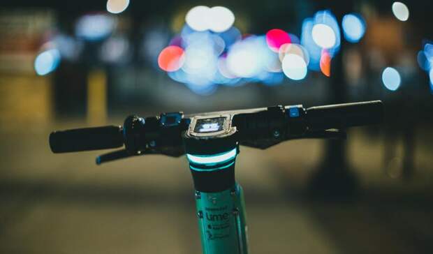 Лихач на электросамокате попал в больницу после ДТП в Карелии