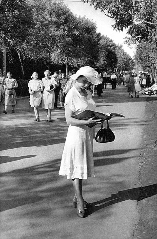 25 кадров Анри Картье Брессона о советской жизни в 1954 году Cartier Bresson13 25 кадров Анри Картье Брессона о советской жизни в 1954 году