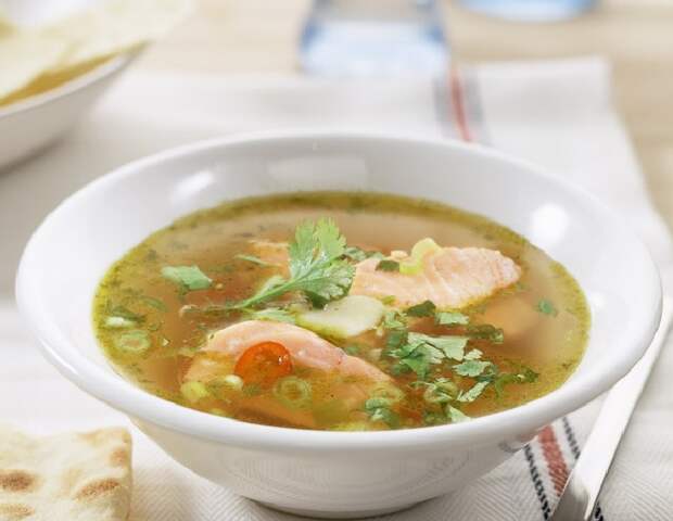 Очень вкусная уха с оливками на курином бульоне. \ Фото: wday.ru.