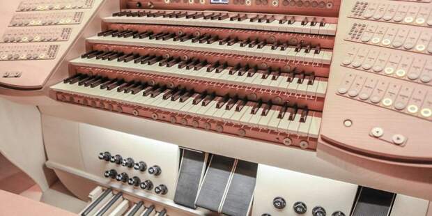 Валерий Гергиев отметил уникальность концертного органа в « Зарядье» Фото: mos.ru