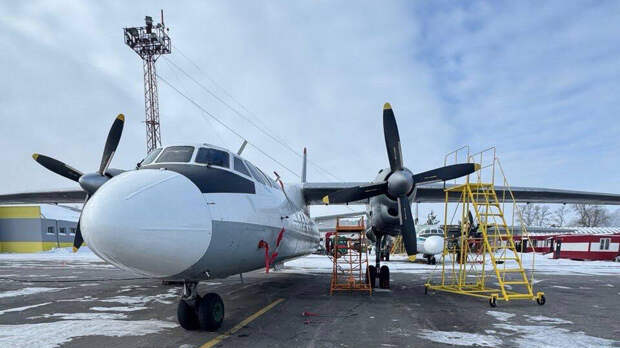 Летевший в Нелькан самолет вернулся из-за неисправности в аэропорт Хабаровска