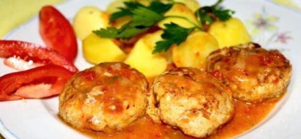 Вкусные мясные тефтели с подливкой в духовке
