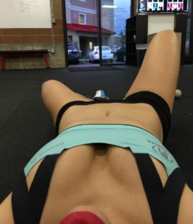 Hot girls in sports bras are here to motivate you (28 Photos) Hot girls in sports bras are here to motivate you (28 Photos)