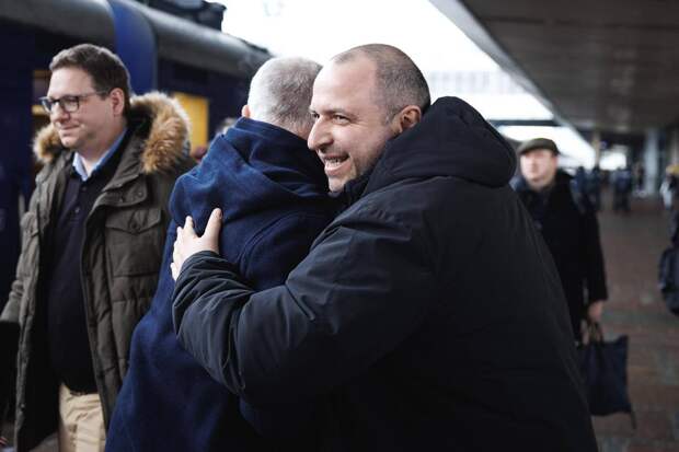 Киев, гости дорогие