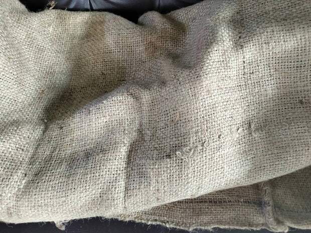 На Неделе моды представили одежду из мешков из-под картошки