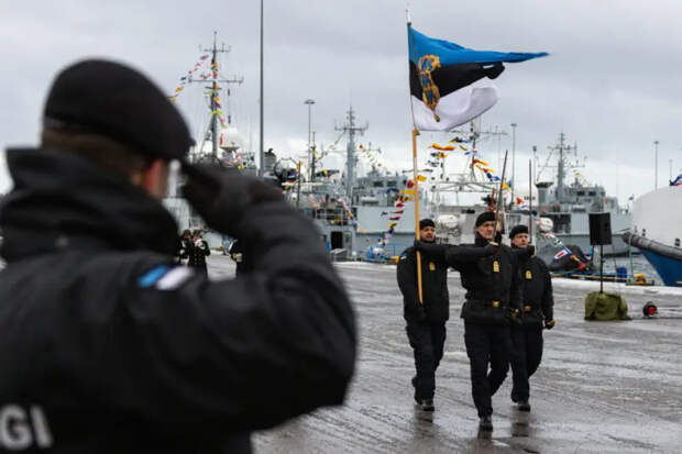 ВМС Эстонии намерены «принимать меры» против угрожающих инфраструктуре в Балтийском море судов