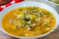 Фото к рецепту: Рассольник с курицей, солёными зелёными помидорами и перловкой