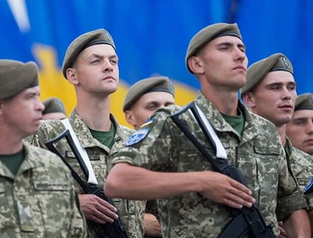 Украинские военкомы поджидают молодых отцов у родильных домов и детских садов