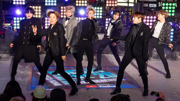 «Мы просто маленькая группа из Кореи»: Группа BTS ответила на слухи о распаде