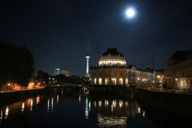 Ночное фото Берлина, Германия.