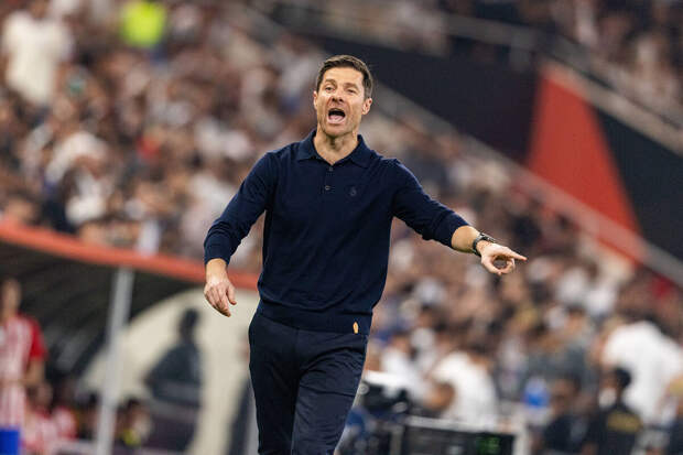 Экс-футболист Булыкин назвал непонятным увольнение Алонсо из "Реала"