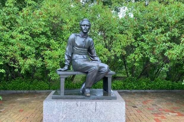 В «Тарханах» начала работу выставка о Лермонтове и его экранизациях