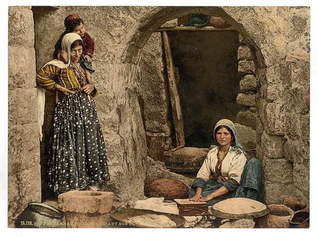 Цветные фотографии Святой земли 120-летней давности.