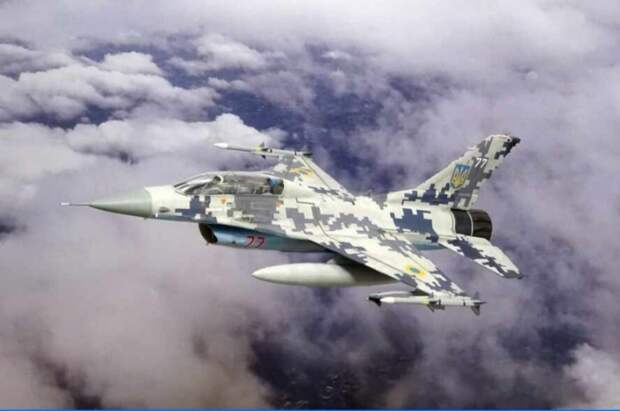 Пилоты НАТО стали пилотировать F-16 над Киевом