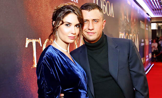 Агата Муцениеце рассказала о домашнем насилии от Павла Прилучного: "Он выкинул мой телефон и выгнал нас с детьми из дома"