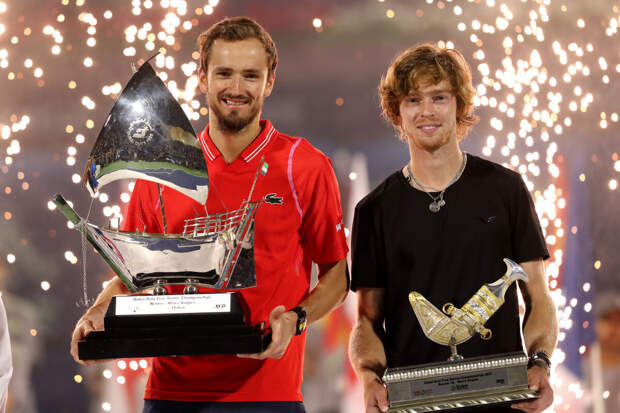 Российские теннисисты Рублев, Хачанов и Медведев спецрейсом покинули ОАЭ