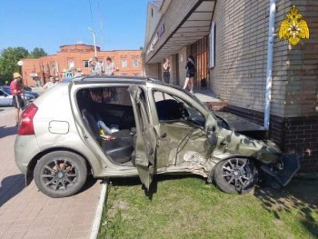 Прохожий пострадал при столкновении машин в Калужской области