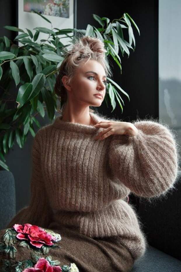 Самые модные вязаные кофточки 2019 года
