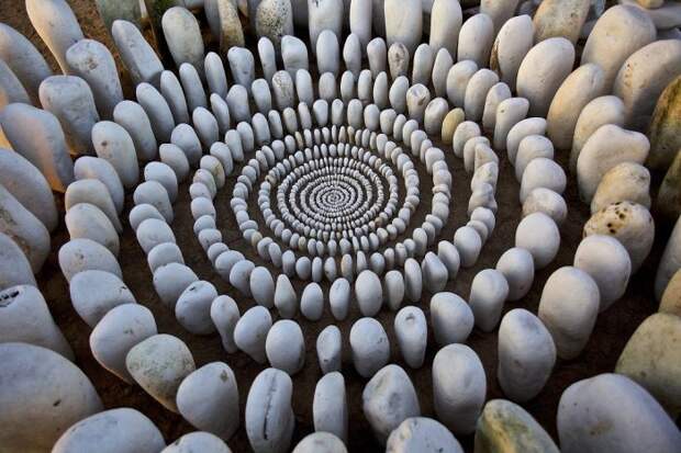 James-Brunt-Natural-Materials-Land-Art-England