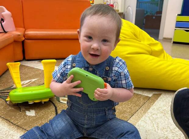 Двухлетний Ваня из Дзержинского дома ребёнка ждёт любящих родителей