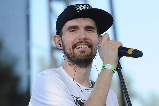 Noize MC с семьей заметили в аэропорту Шри-Ланки