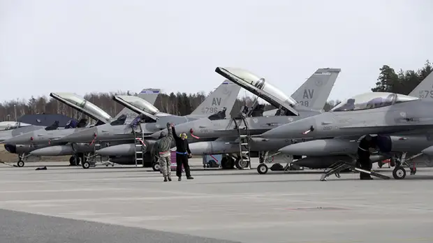 «Лоббистские уловки»: в конгрессе США спрогнозировали затраты на обновление парка боевых самолётов до 2050 года