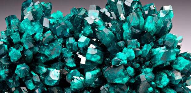 Ключ к жизни из космоса: российские ученые нашли в метеорите первый минерал аммония