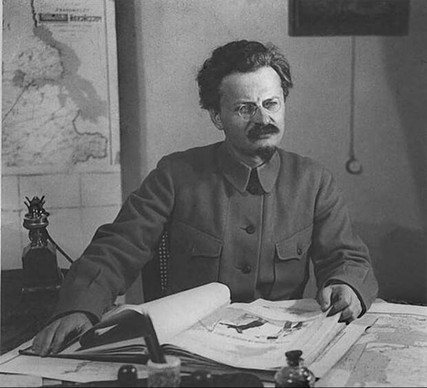 Первый после Ленина — Лев Давидович Троцкий. Интересные факты из биографии