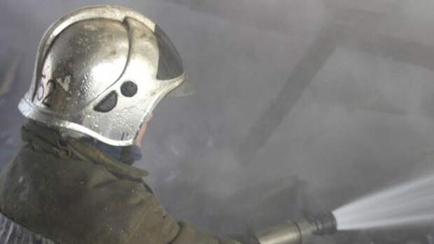 Пожарные в Томске вывели из горящего здания 20 человек