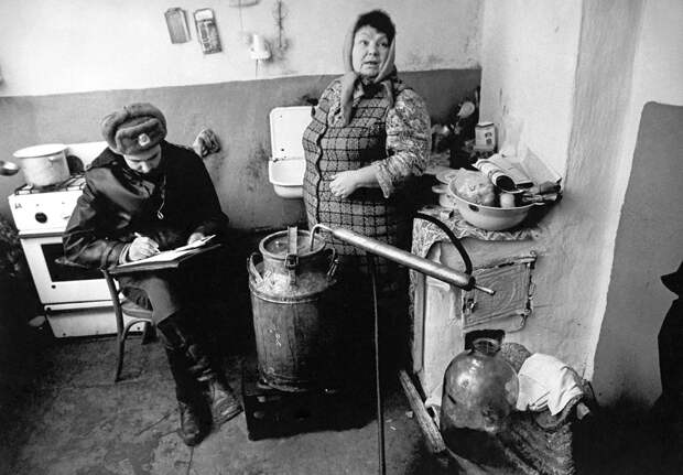 Самые АБСУРДНЫЕ статьи, по которым сажали в СССР