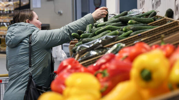 В Госдуме назвали способ снизить цены на огурцы