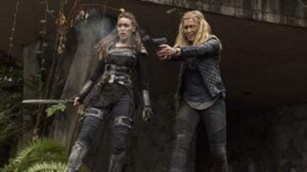 The Battle Begins - The 100 Season 2 Episode 10