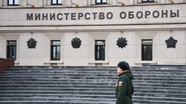 Свыше 30 украинских дронов остановили ночью в небе над Россией