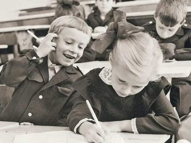 Советская школа была первой степенью создания гражданина с развитым логическим материалистическим мышлением. |Фото: kp.ru.