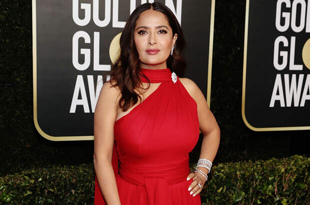 "Золотой глобус — 2021": Сальма Хайек, Рене Зеллвегер, Марго Робби и другие на красной дорожке