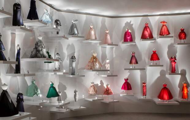 Le Petit Théâtre Dior (фото и видео)