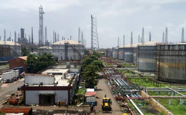 Индия заморозила закупки российской нефти в ожидании вердикта по сделке с Трампом