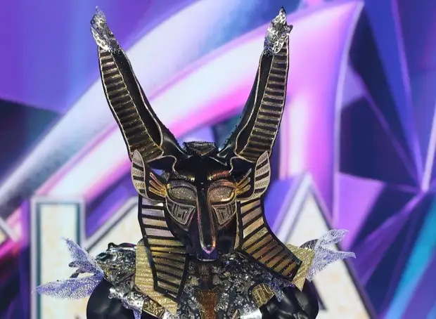 Анубис довел до слез Тодоренко, а Бычка выдал узнаваемый жест: интриги «Маски»