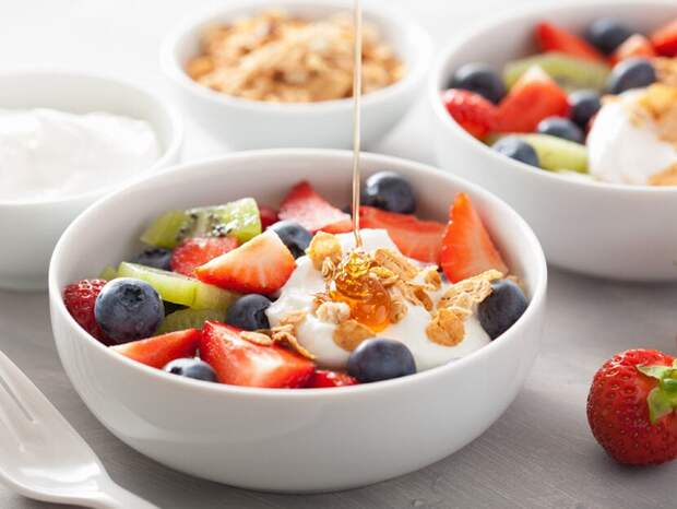 Fare colazione con la frutta fa bene: tante idee facili e gustose da  provare - Donna Moderna